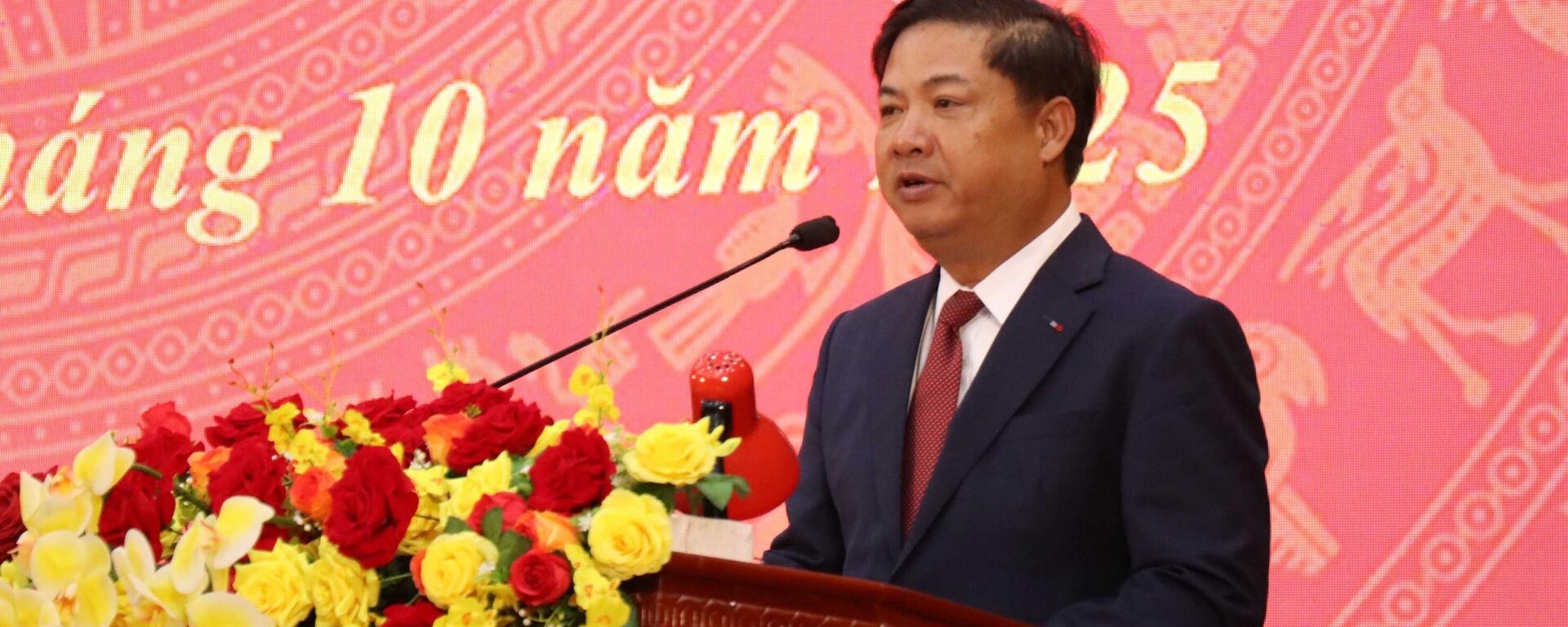 Tân Bí thư Tỉnh ủy Đắk Lắk Lương Nguyễn Minh Triết phát biểu nhận nhiệm vụ - Sputnik Việt Nam, 1920, 16.10.2025