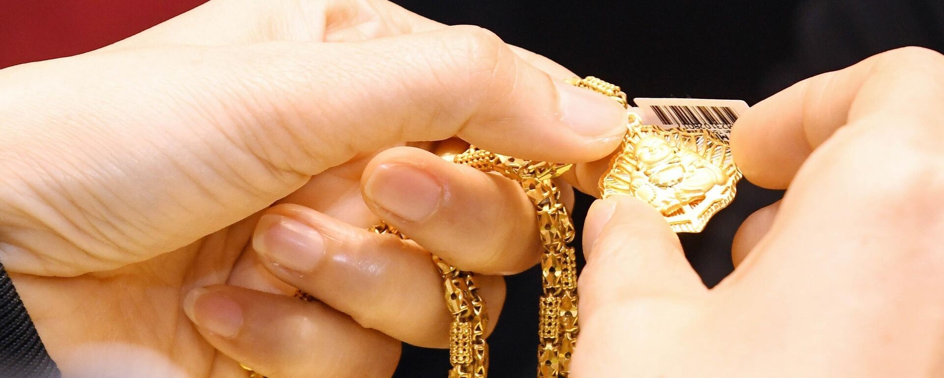 Giá vàng tăng rất cao, vượt 138 triệu/lượng - Sputnik Việt Nam, 1920, 16.10.2025