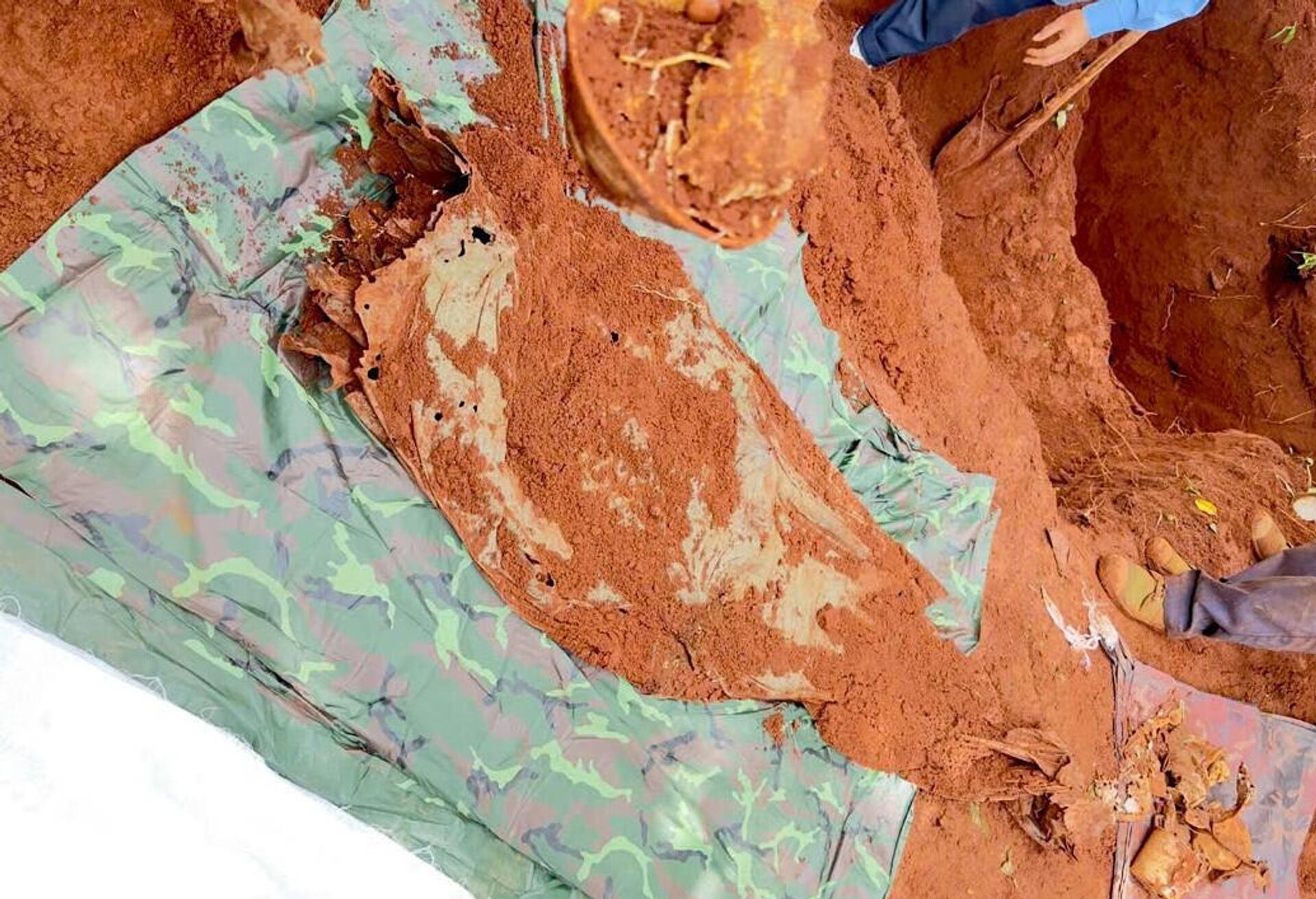 Phát hiện 18 hài cốt liệt sĩ trong vườn của người nông dân ở Gia Lai - Sputnik Việt Nam, 1920, 17.10.2025