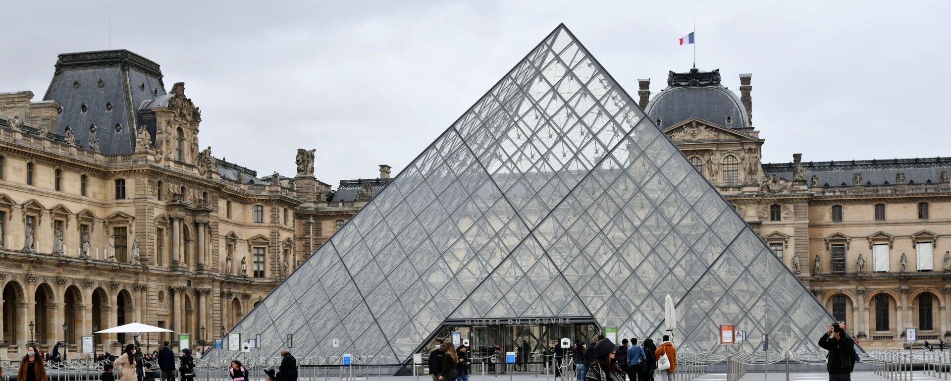 Bảo tàng Louvre - Sputnik Việt Nam, 1920, 20.10.2025