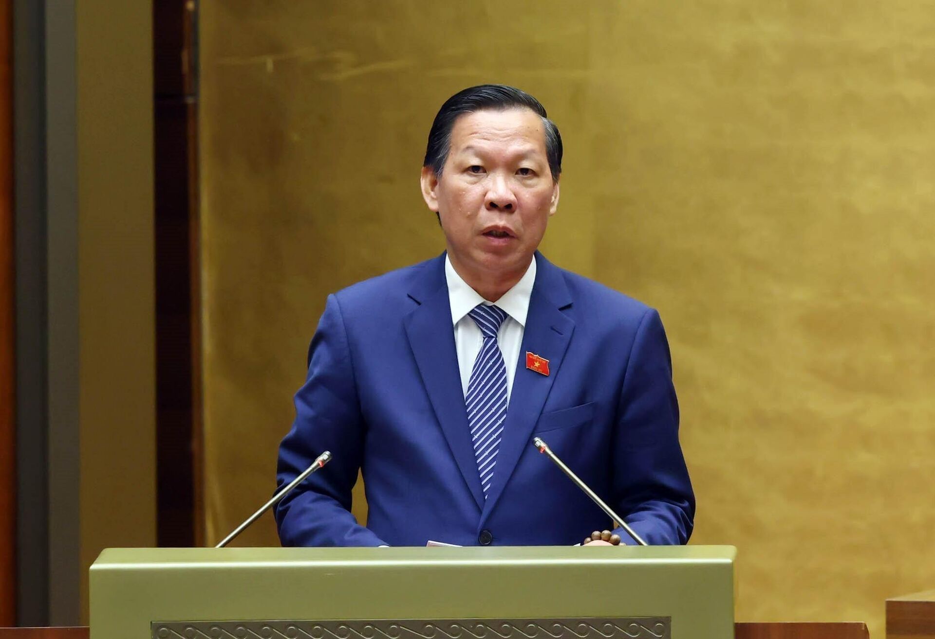 Chủ nhiệm Ủy ban Kinh tế và Tài chính của Quốc hội Phan Văn Mãi trình bày Báo cáo thẩm tra về tình hình thực hiện ngân sách nhà nước năm 2025, dự toán ngân sách nhà nước, phương án phân bổ ngân sách trung ương năm 2026, Kế hoạch tài chính - ngân sách nhà nước 03 năm 2026-2028... - Sputnik Việt Nam, 1920, 20.10.2025