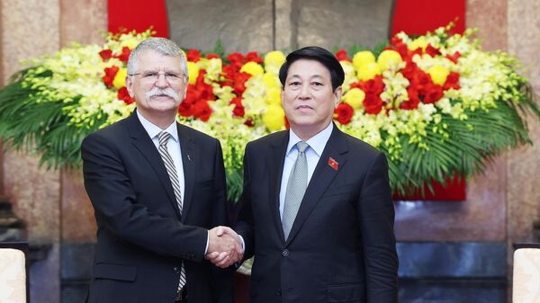 Chủ tịch nước Lương Cường tiếp Chủ tịch Quốc hội Hungary Kover Laszlo - Sputnik Việt Nam
