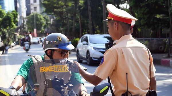 CSGT Hà Nội đồng loạt ra quân kiểm tra nồng độ cồn
 - Sputnik Việt Nam