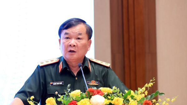 Thượng tướng Hoàng Xuân Chiến, Thứ trưởng Bộ Quốc phòng phát biểu - Sputnik Việt Nam