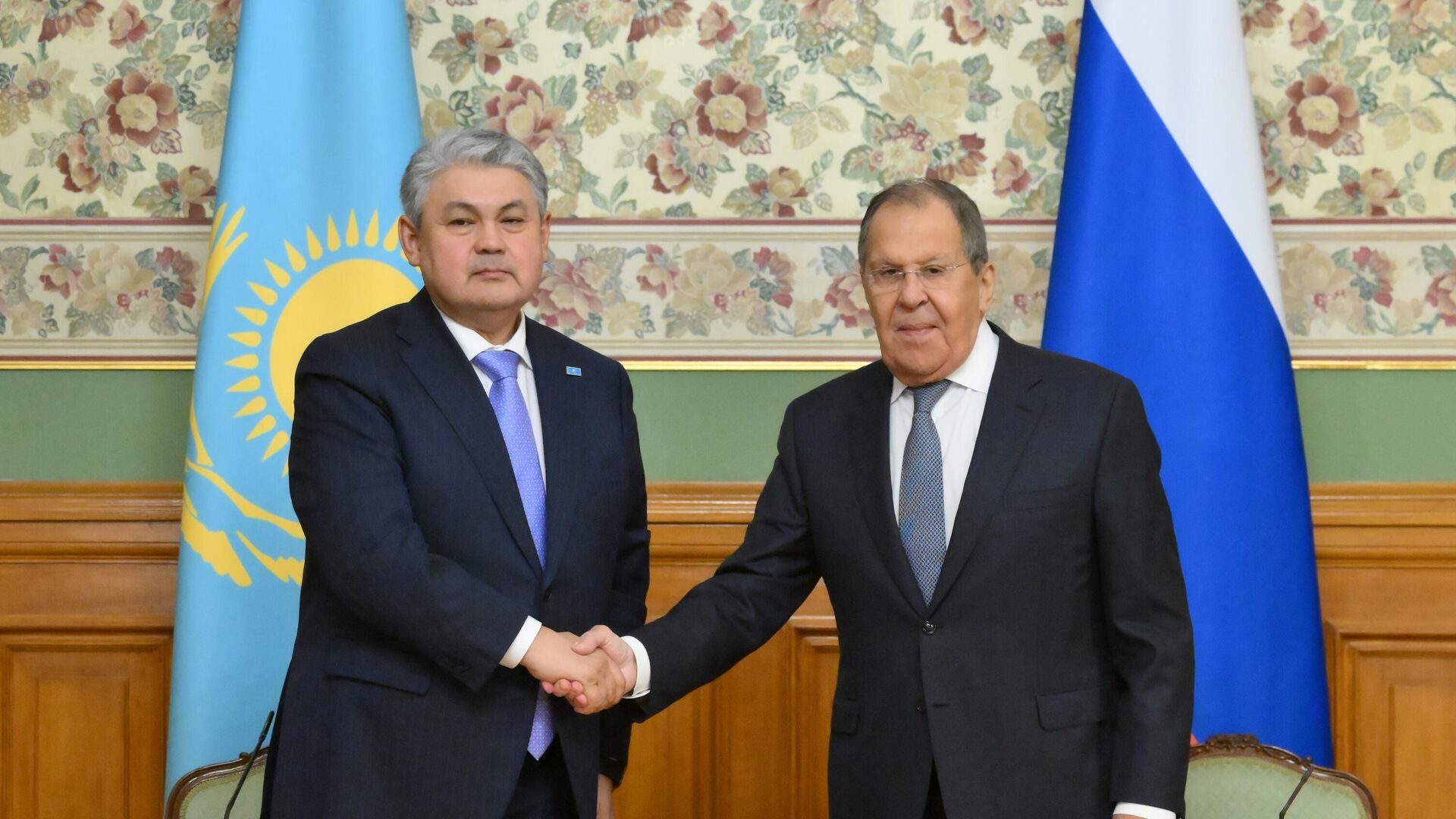 Cuộc đàm phán giữa Ngoại trưởng Nga Lavrov và Ngoại trưởng Kazakhstan Kosherbaev Cuộc đàm phán giữa Ngoại trưởng Nga Lavrov và Ngoại trưởng Kazakhstan Kosherbaev - Sputnik Việt Nam, 1920, 22.10.2025