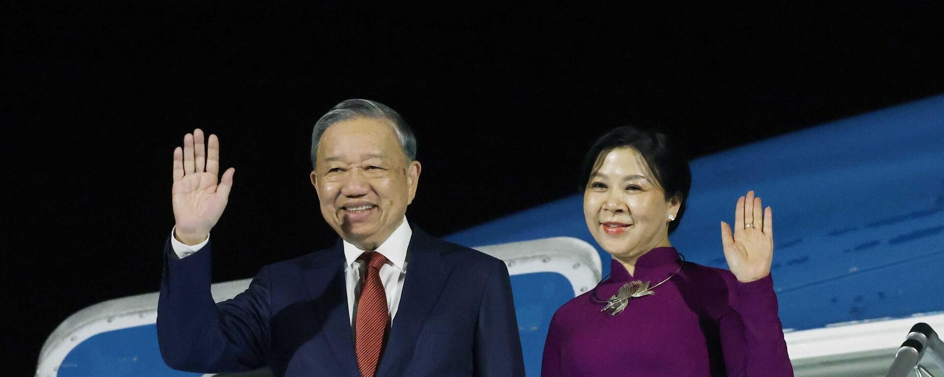 Tổng Bí thư Tô Lâm và Phu nhân bắt đầu chuyến thăm chính thức Bulgaria Tổng Bí thư Tô Lâm và Phu nhân bắt đầu chuyến thăm chính thức Bulgaria - Sputnik Việt Nam, 1920, 27.10.2025