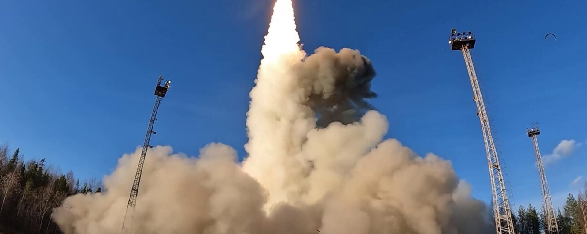 Tổng thống Vladimir Putin đã tiến hành một cuộc tập trận cho lực lượng hạt nhân chiến lược - Sputnik Việt Nam, 1920, 06.11.2025