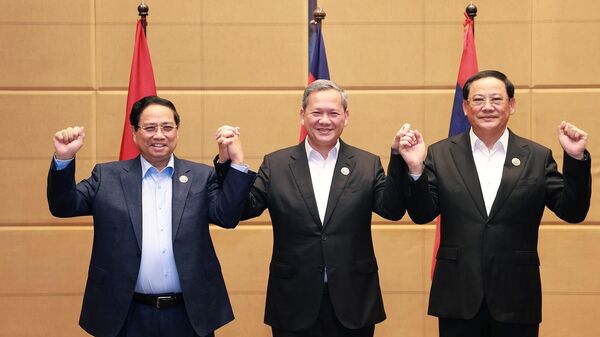 Thủ tướng Phạm Minh Chính ăn sáng làm việc với Thủ tướng Campuchia và Lào - Sputnik Việt Nam