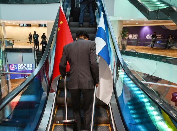 Bên trong trung tâm triển lãm ở Kuala Lumpur — nơi tổ chức Hội nghị thượng đỉnh ASEAN lần thứ 47 - Sputnik Việt Nam