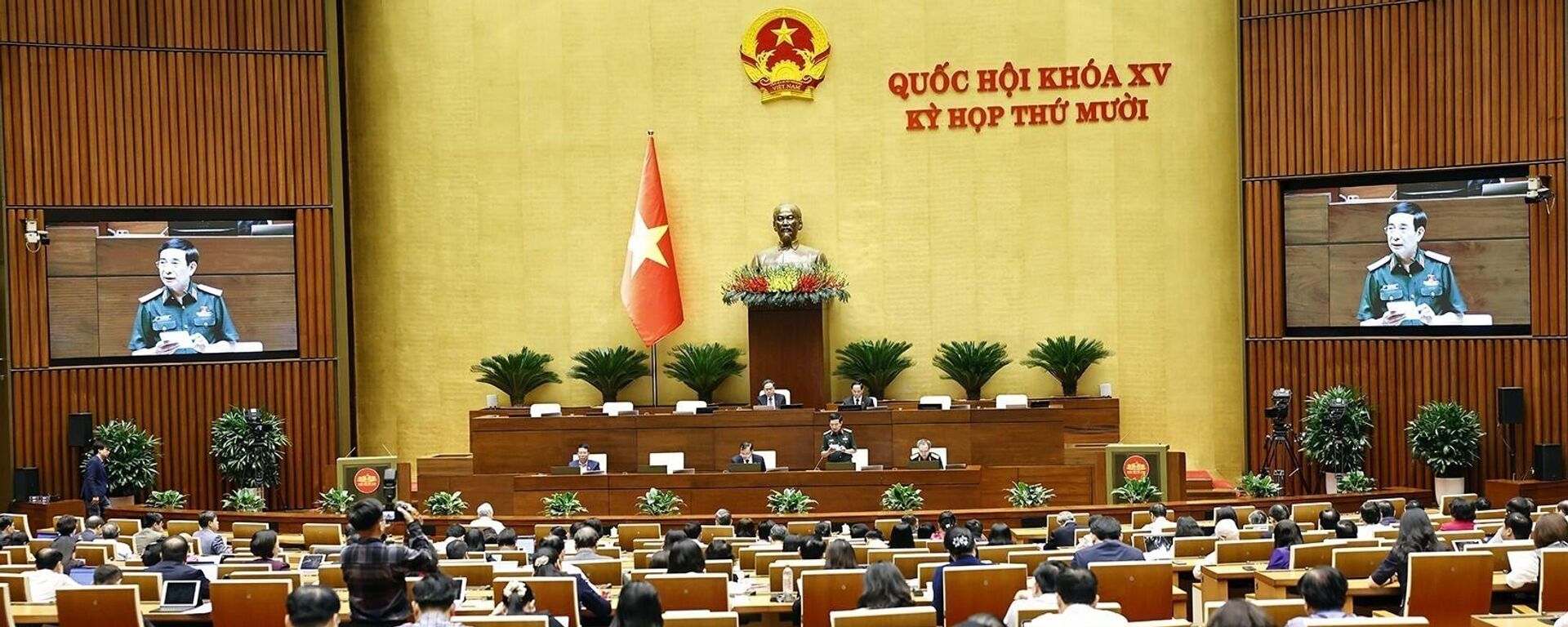 Bộ trưởng Bộ Quốc phòng Phan Văn Giang giải trình, làm rõ một số vấn đề đại biểu Quốc hội nêu - Sputnik Việt Nam, 1920, 04.11.2025