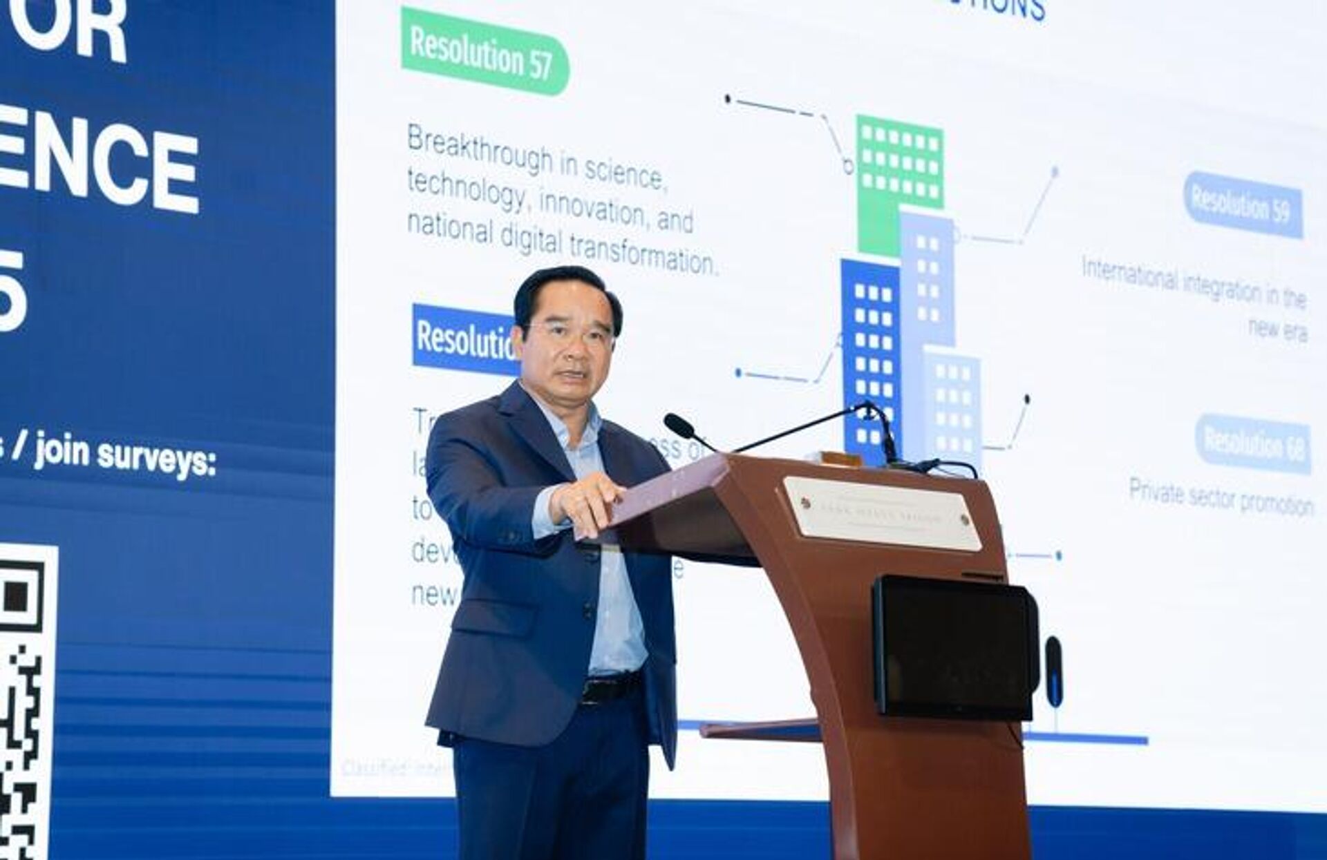 Ông Nguyễn Văn Được - Chủ tịch UBND TP.HCM - bày tỏ sự cam kết, đồng hành với nhà đầu tư quốc tế khi làm giàu chính đáng và phát triển bền vững tại TP cũng như Việt Nam - Sputnik Việt Nam, 1920, 28.10.2025