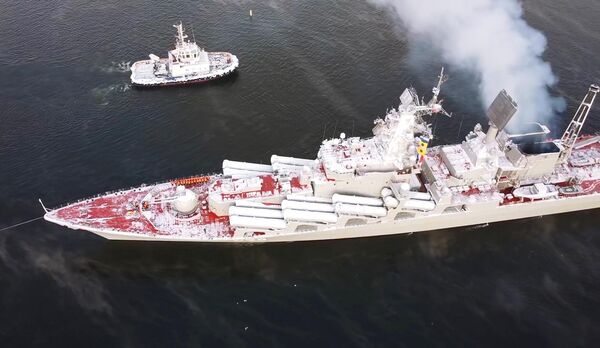 Tàu tuần dương tên lửa &quot;Nguyên soái Ustinov&quot; trong một cuộc tập trận của Hạm đội Phương Bắc trên Biển Barents - Sputnik Việt Nam