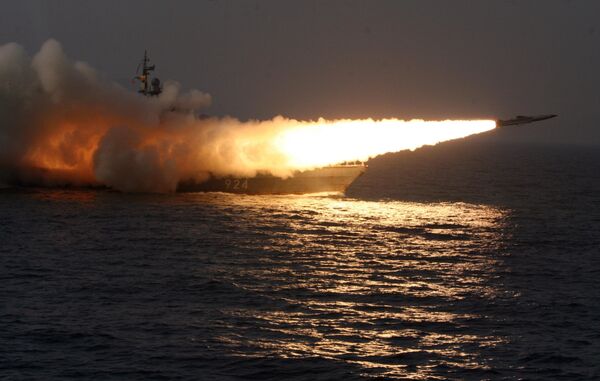 Vụ phóng tên lửa chống hạm siêu thanh &quot;Moskit&quot; từ tàu cận vệ tên lửa tấn công nhanh thuộc lớp &quot;Molniya&quot; - Sputnik Việt Nam