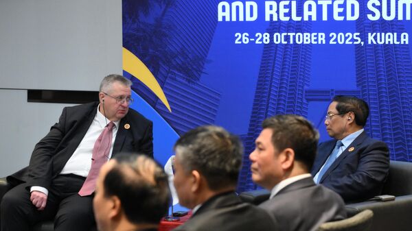 Thủ tướng Phạm Minh Chính gặp Phó Thủ tướng Nga Alexey Overchuk - Sputnik Việt Nam