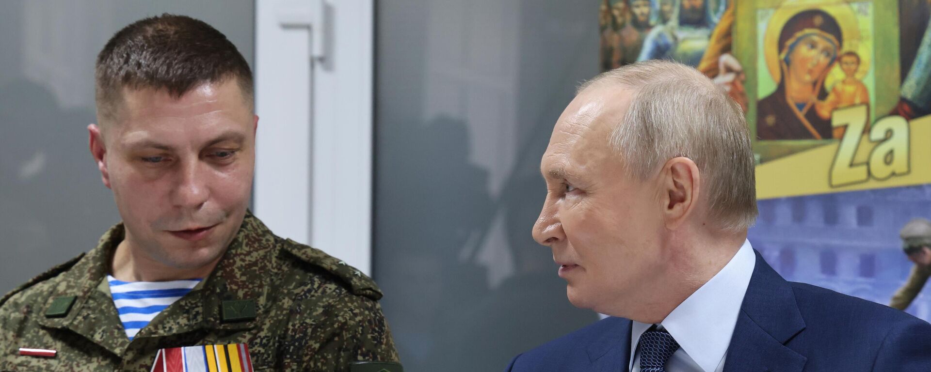 Tổng thống Vladimir Putin đã đến thăm Bệnh viện Quân y Mandryka. - Sputnik Việt Nam, 1920, 30.10.2025