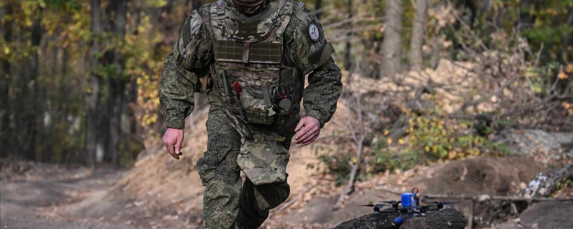 Công tác chiến đấu của phi hành đoàn UAV thuộc nhóm Trung tâm của Nga theo hướng Krasnoarmeysk của chiến dịch quân sự đặc biệt Công tác chiến đấu của phi hành đoàn UAV thuộc nhóm Trung tâm của Nga theo hướng Krasnoarmeysk của chiến dịch quân sự đặc biệt - Sputnik Việt Nam, 1920, 10.11.2025