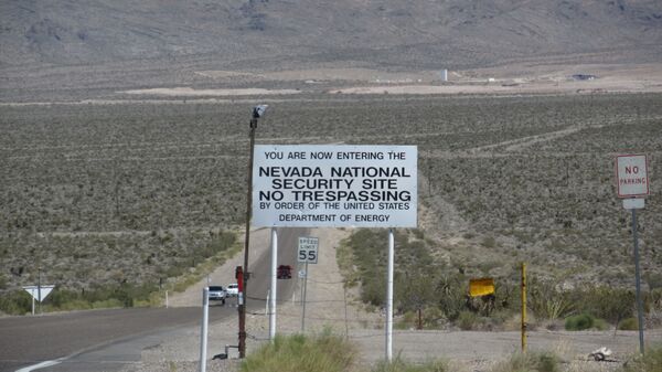 Lối vào địa điểm thử nghiệm quân sự Nevada - Sputnik Việt Nam
