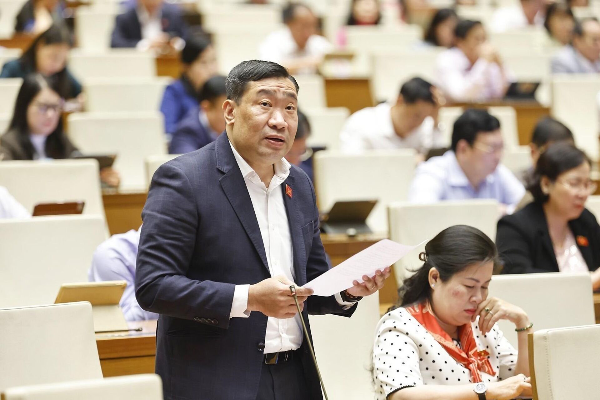 Đại biểu Quốc hội tỉnh Vĩnh Long Thạch Phước Bình phát biểu - Sputnik Việt Nam, 1920, 31.10.2025