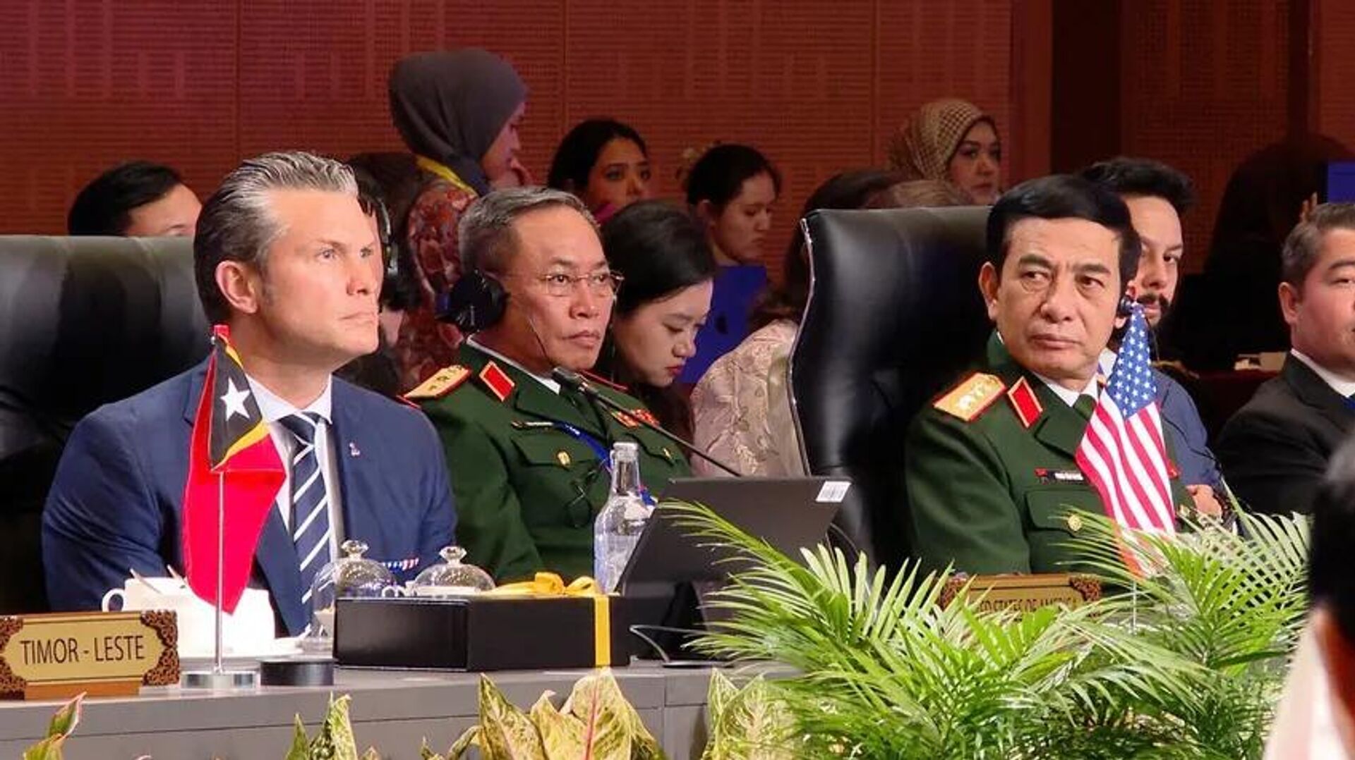 Theo Đại tướng Phan Văn Giang, thế giới đang trong thời kỳ thay đổi mang tính thời đại Theo Đại tướng Phan Văn Giang, thế giới đang trong thời kỳ thay đổi mang tính thời đại - Sputnik Việt Nam, 1920, 02.11.2025