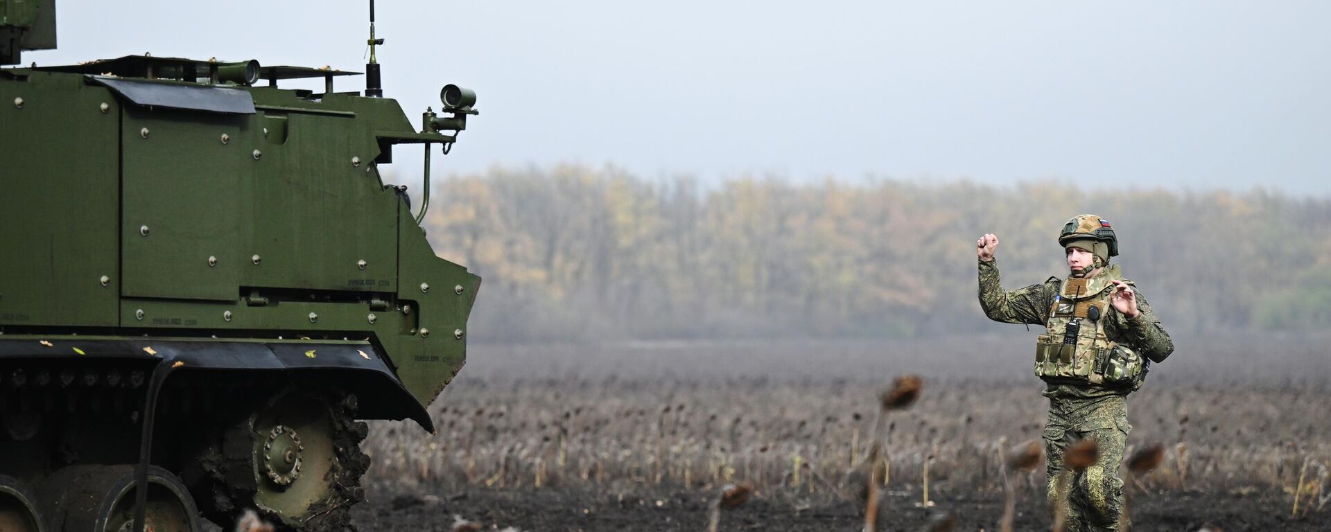 Nhiệm vụ chiến đấu của hệ thống tên lửa phòng không Tor-M2 thuộc nhóm Trung tâm Nga Nhiệm vụ chiến đấu của hệ thống tên lửa phòng không Tor-M2 thuộc nhóm Trung tâm Nga - Sputnik Việt Nam, 1920, 07.11.2025