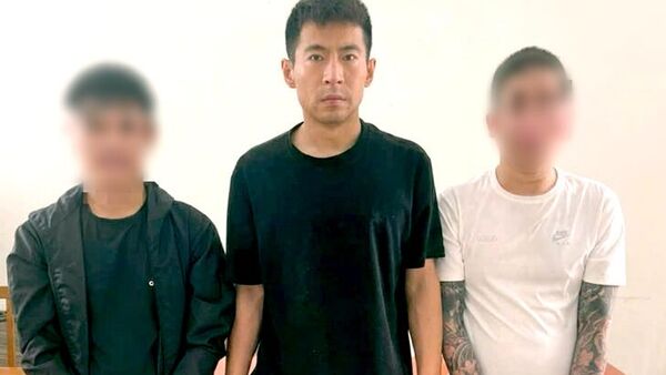 Thông tin và hình ảnh nghi phạm liên quan hiện đã được thông báo tới nhiều tổ dân phố trên địa bàn - Sputnik Việt Nam