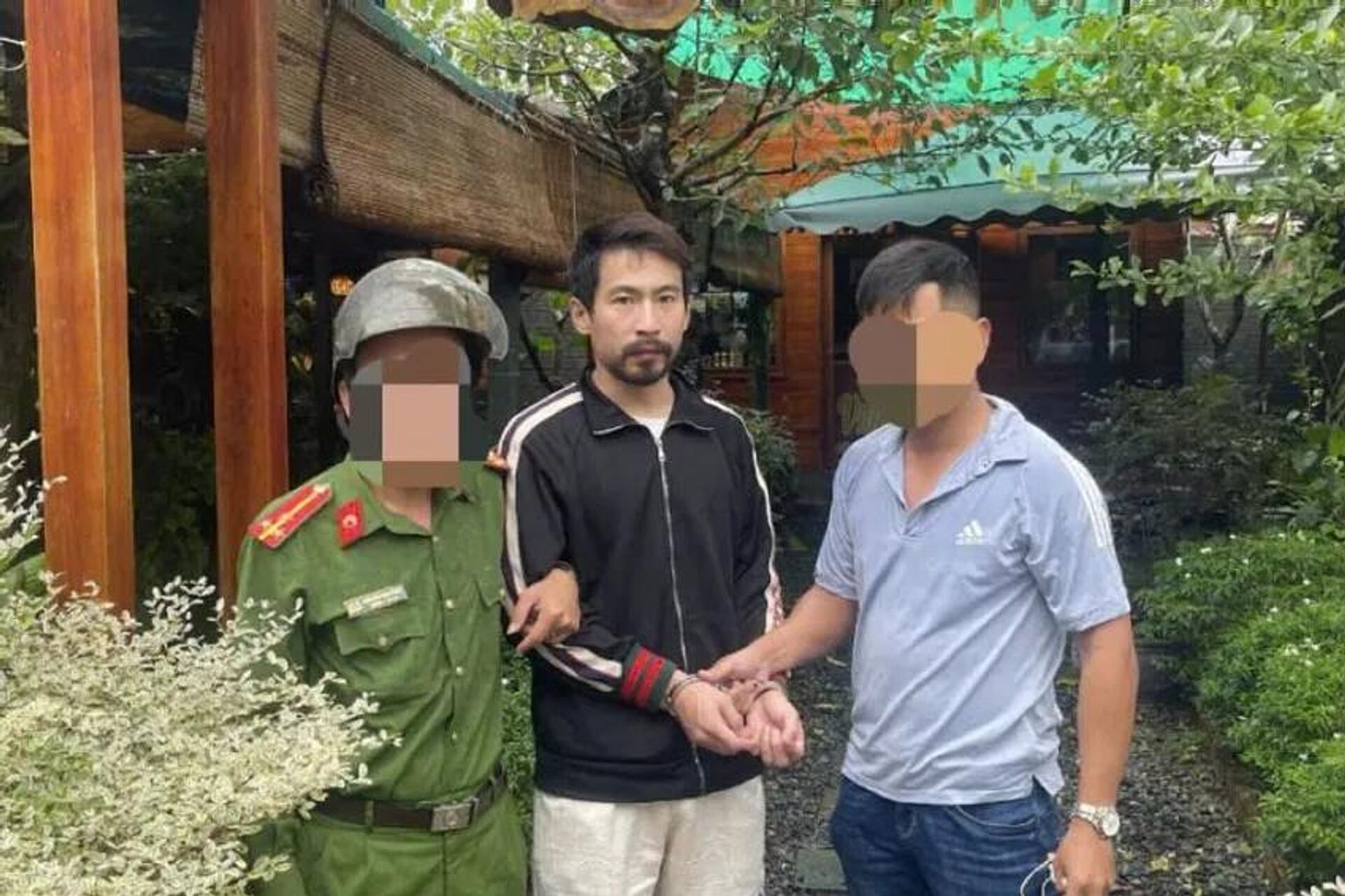 Cảnh sát bắt được nghi phạm quốc tịch Trung Quốc bỏ trốn khỏi bệnh viện - Sputnik Việt Nam, 1920, 02.11.2025