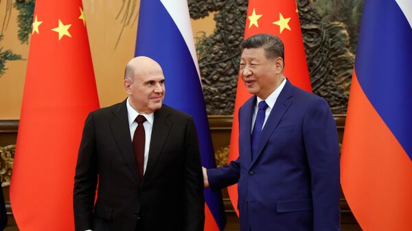 Thủ tướng Nga Mikhail Mishustin và Chủ tịch Trung Quốc Tập Cận Bình - Sputnik Việt Nam