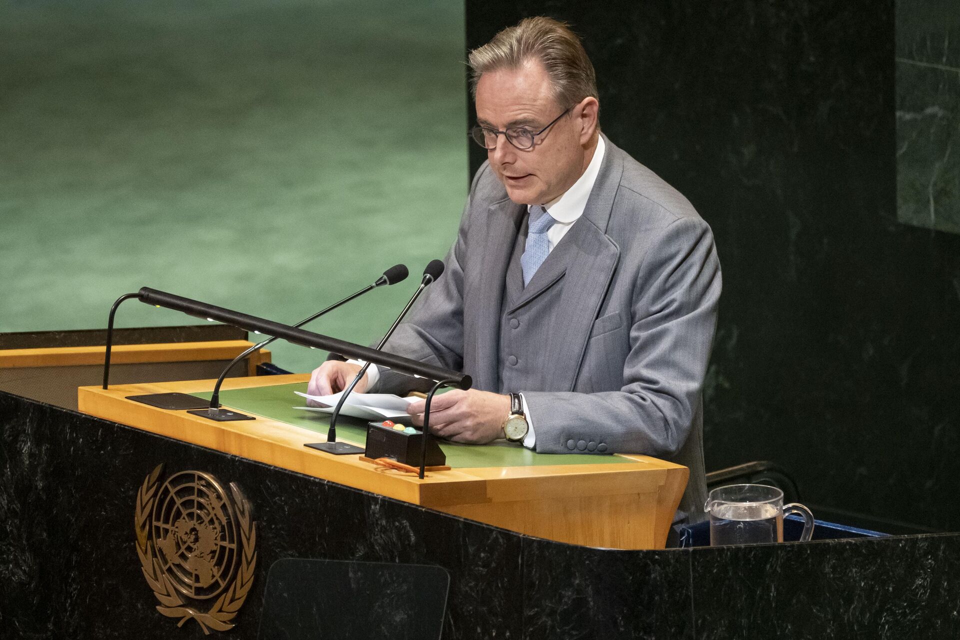 Thủ tướng Bỉ Bart de Wever phát biểu tại một cuộc họp ở Liên Hợp Quốc Thủ tướng Bỉ Bart de Wever phát biểu tại một cuộc họp ở Liên Hợp Quốc - Sputnik Việt Nam, 1920, 05.11.2025