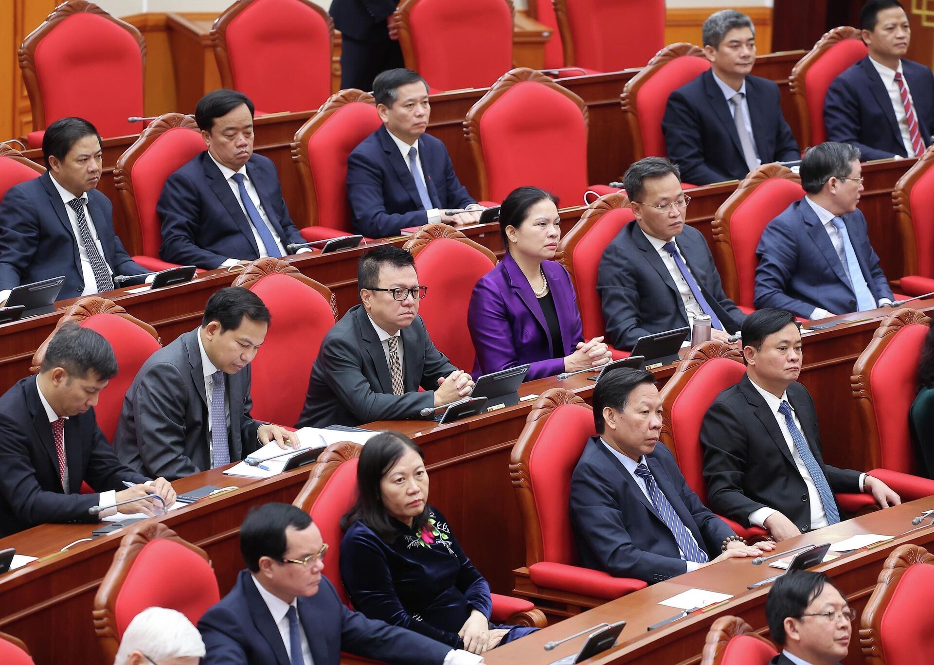 Các đại biểu dự phiên bế mạc Hội nghị lần thứ 14 Ban Chấp hành Trung ương Đảng khóa XIII - Sputnik Việt Nam, 1920, 06.11.2025