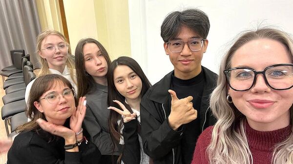 Làm quen và kết bạn - Sputnik Việt Nam