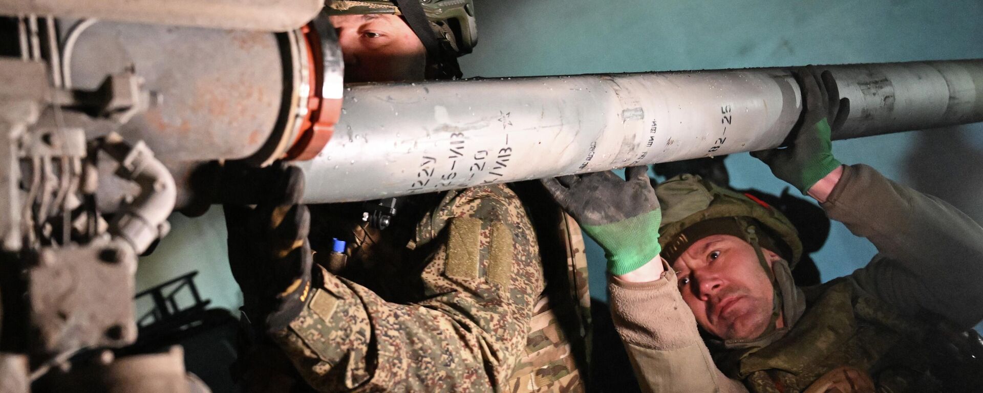 Hoạt động chiến đấu của MLRS Grad thuộc Trung tâm Cụm Lực lượng Nga tại khu vực chiến dịch quân sự đặc biệt - Sputnik Việt Nam, 1920, 09.11.2025