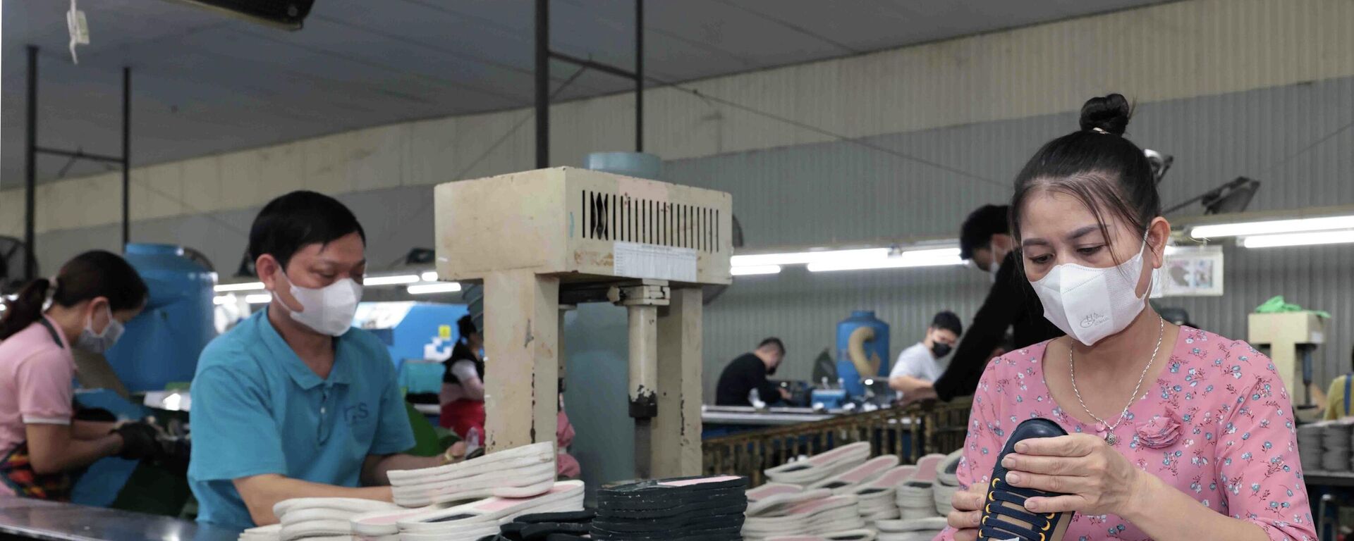 Công ty Hoá dệt Hà Tây có nhiều đơn hàng xuất khẩu sang thị trường Mỹ, châu Âu - Sputnik Việt Nam, 1920, 10.11.2025