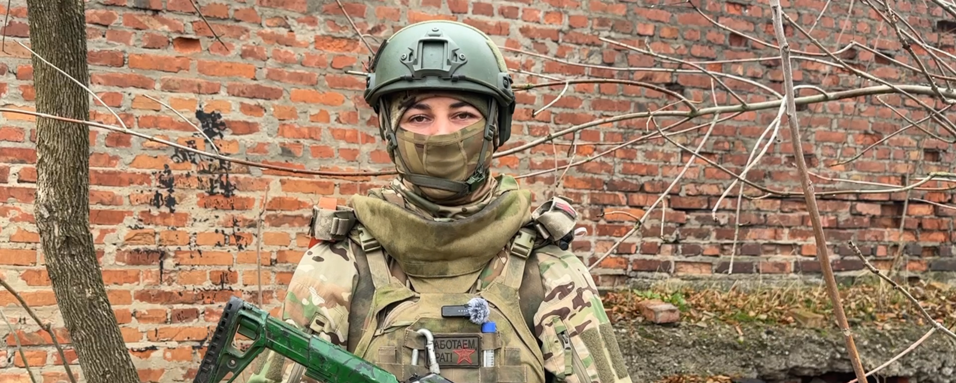 Các cơ quan tuyển quân đưa những người Ukraina được chẩn đoán mắc bệnh bại não ra tiền tuyến - Sputnik Việt Nam, 1920, 12.11.2025