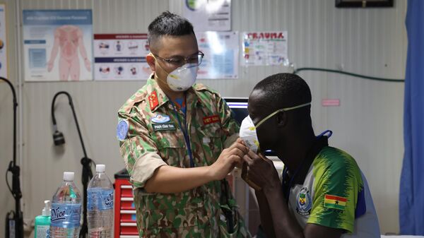 Các thành viên Bệnh viện Dã chiến cấp 2 số 7 (BVDC 2.7) nỗ lực hoàn thành đồng thời nhiều nhiệm vụ quan trọng - Sputnik Việt Nam