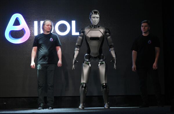 Giới thiệu robot hình người đầu tiên của Nga được tích hợp AI - Sputnik Việt Nam