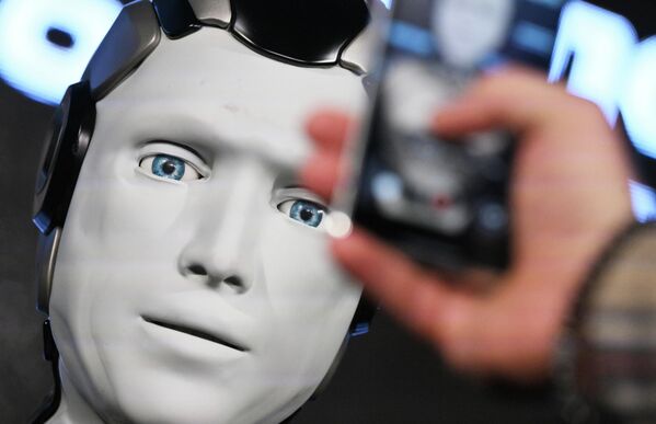 Giới thiệu robot hình người đầu tiên của Nga được tích hợp AI - Sputnik Việt Nam