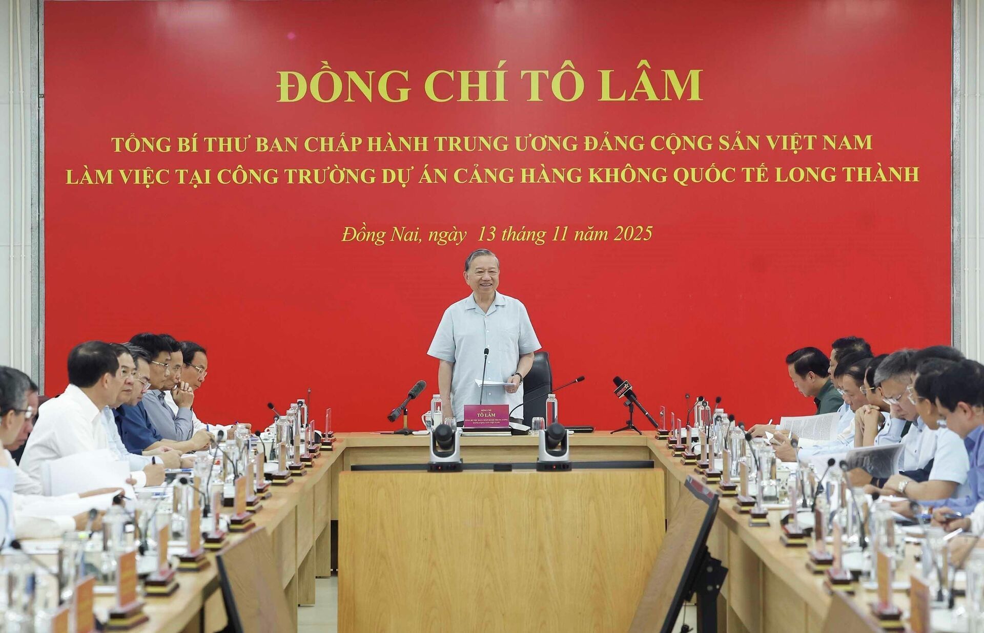 Tổng Bí thư Tô Lâm phát biểu tại cuộc làm việc - Sputnik Việt Nam, 1920, 13.11.2025