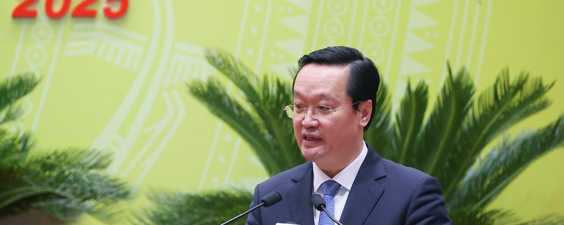 Ông Nguyễn Đức Trung, Phó Bí thư Thành ủy Hà Nội, Chủ tịch UBND thành phố Hà Nội nhiệm kỳ 2021 - 2026 phát biểu nhận nhiệm vụ - Sputnik Việt Nam, 1920, 13.11.2025