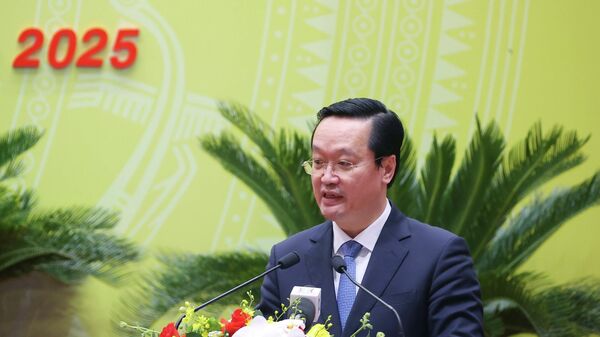 Ông Nguyễn Đức Trung, Phó Bí thư Thành ủy Hà Nội, Chủ tịch UBND thành phố Hà Nội nhiệm kỳ 2021 - 2026 phát biểu nhận nhiệm vụ - Sputnik Việt Nam