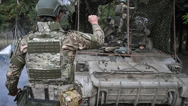 Công tác chiến đấu của tổ lái súng cối 2S4 Tulpan theo hướng Krasnoarmeysk - Sputnik Việt Nam