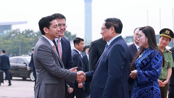 Lễ tiễn Thủ tướng Phạm Minh Chính và Phu nhân Lê Thị Bích Trân tại sân bay quốc tế Nội Bài - Sputnik Việt Nam