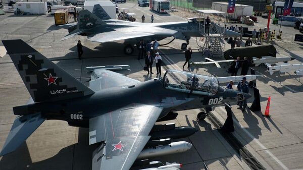 Máy bay huấn luyện chiến đấu Yak-130M tại Triển lãm Hàng không Vũ trụ Quốc tế Dubai Airshow 2025. - Sputnik Việt Nam