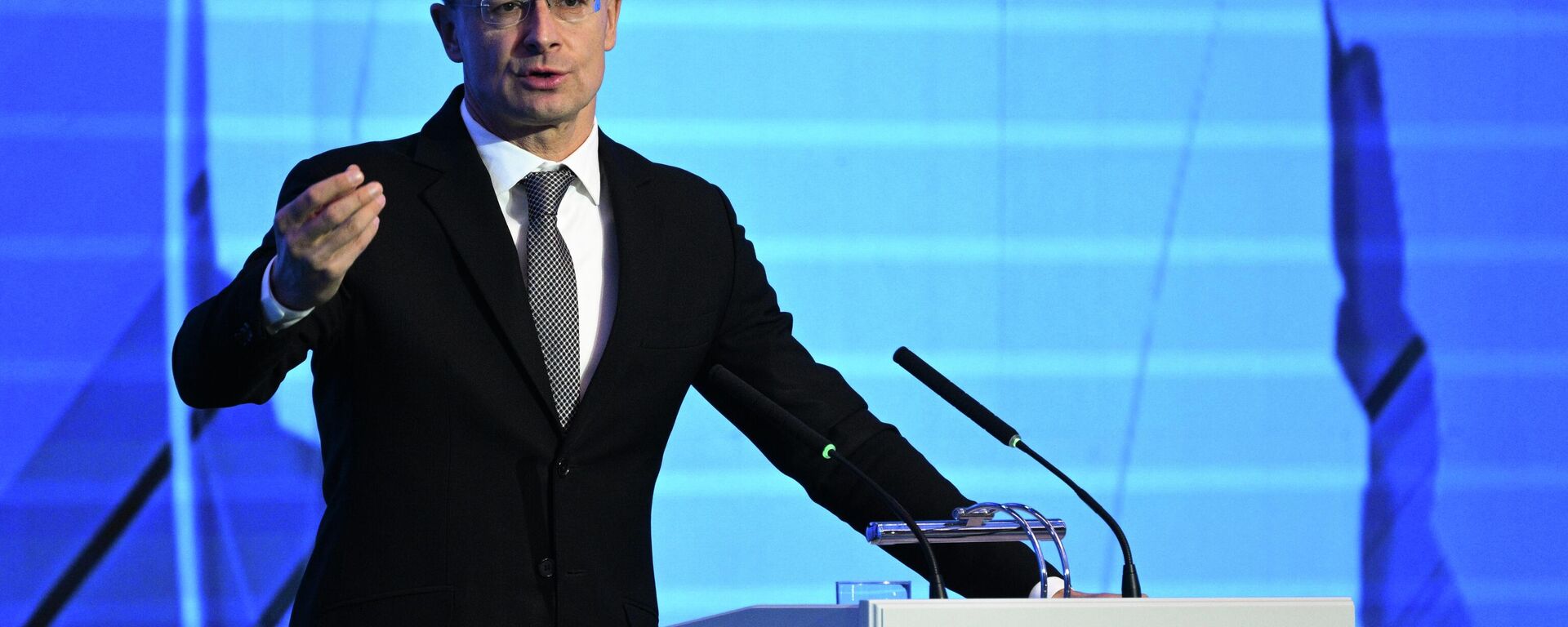 Bộ trưởng Ngoại giao Hungary Peter Szijjarto - Sputnik Việt Nam, 1920, 17.11.2025