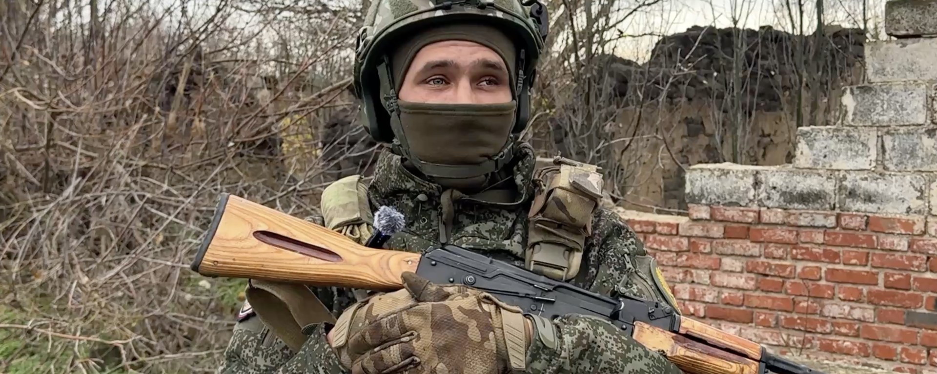 Сác binh sĩ Ukraina kêu gọi hỗ trợ hỏa lực, nhưng lại bị chính đồng đội bắn chết Сác binh sĩ Ukraina kêu gọi hỗ trợ hỏa lực, nhưng lại bị chính đồng đội bắn chết - Sputnik Việt Nam, 1920, 18.11.2025