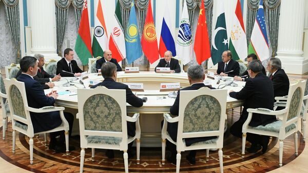 Tổng thống Vladimir Putin đã gặp gỡ các trưởng đoàn đại biểu Hội đồng nguyên thủ quốc gia SCO - Sputnik Việt Nam