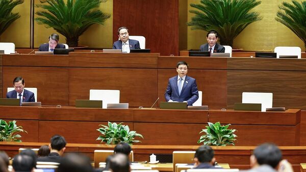 Bộ trưởng Bộ Tài chính Nguyễn Văn Thắng giải trình, làm rõ một số vấn đề đại biểu Quốc hội nêu - Sputnik Việt Nam