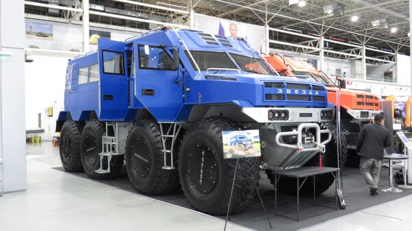 Xe buýt địa hình Bắc Cực T-24 8x8 - Sputnik Việt Nam