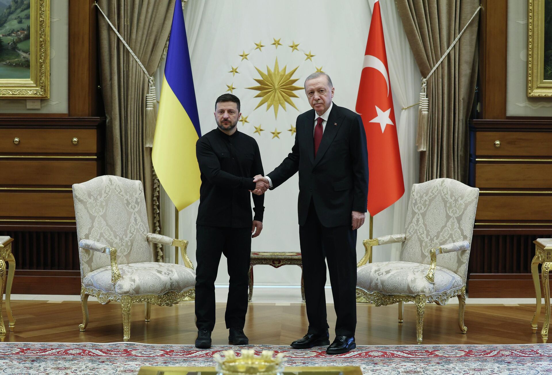 Tổng thống Thổ Nhĩ Kỳ Recep Tayyip Erdogan gặp Volodymyr Zelenskyy tại Ankara Tổng thống Thổ Nhĩ Kỳ Recep Tayyip Erdogan gặp Volodymyr Zelenskyy tại Ankara - Sputnik Việt Nam, 1920, 21.11.2025