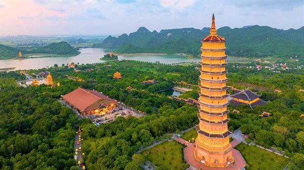 Toàn cảnh chùa Bái Đính, tỉnh Ninh Bình - Sputnik Việt Nam