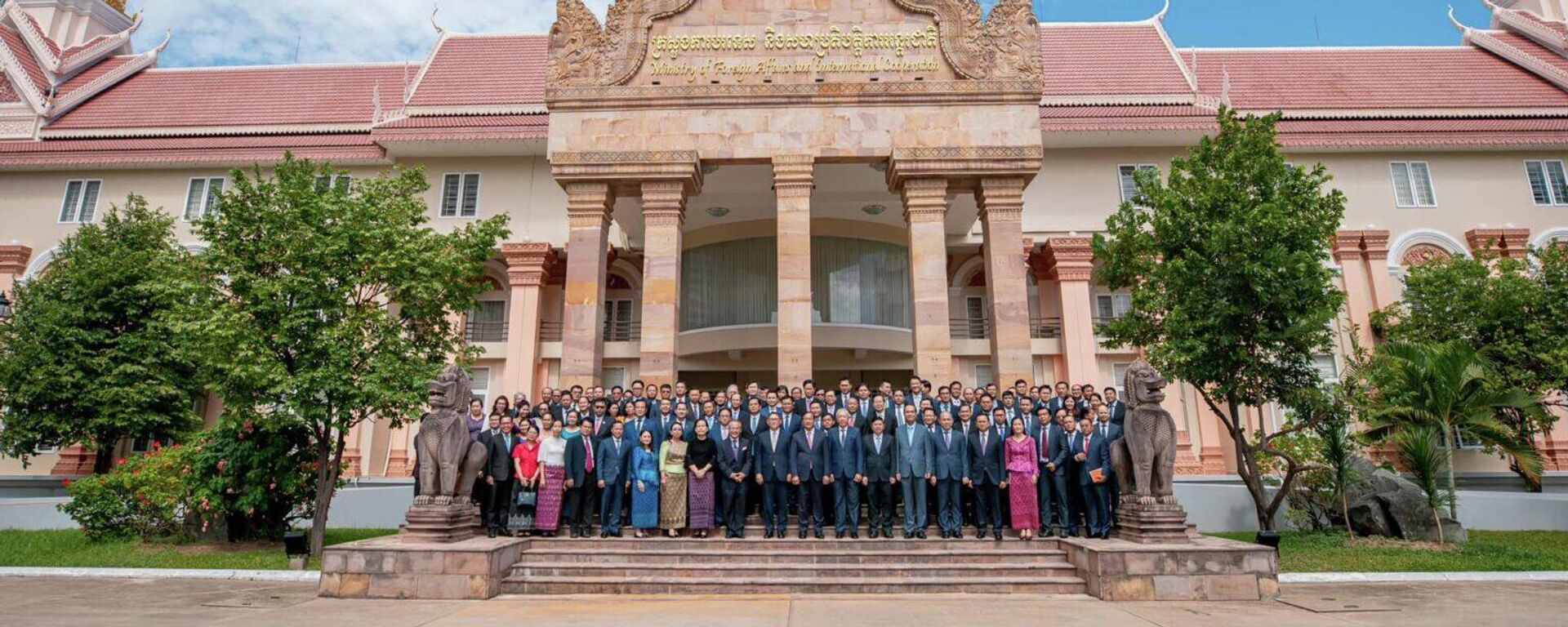 Bộ Ngoại giao và Hợp tác quốc tế Campuchia - Sputnik Việt Nam, 1920, 24.11.2025
